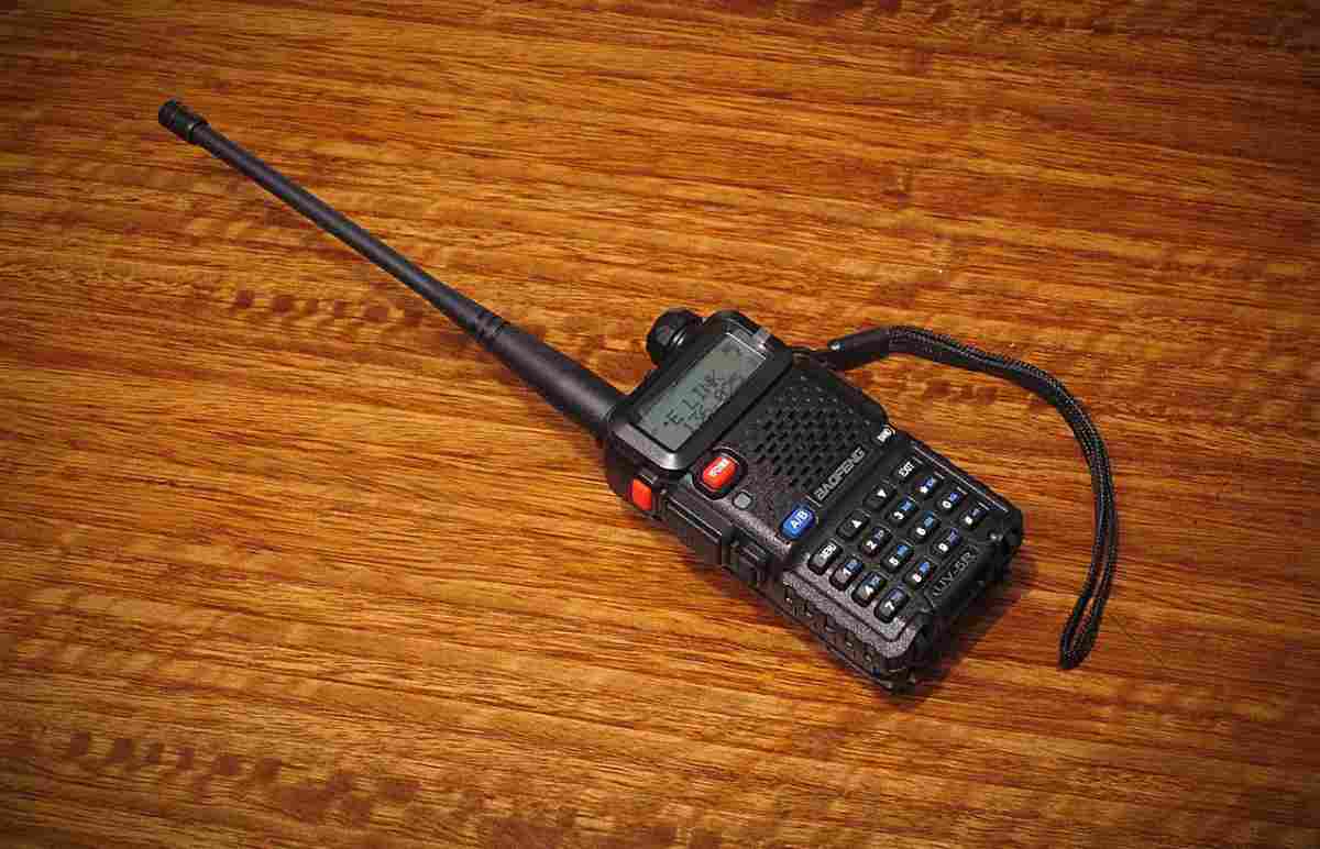 How A Walkie Talkies Enhances Safety During Road Trips