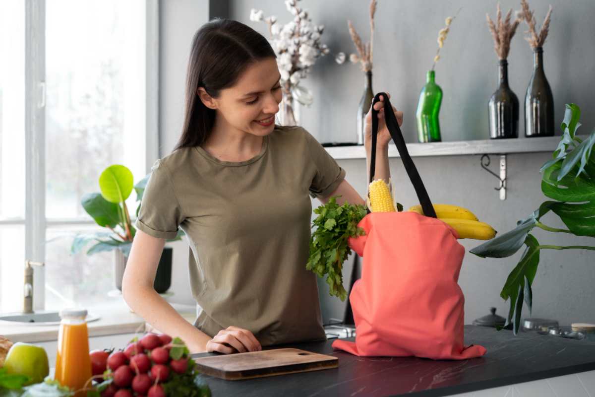 Beyond the Groceries: Creative Ways Your Clients Use Your Tote Bags